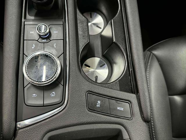 Vehicle image 16 of 29