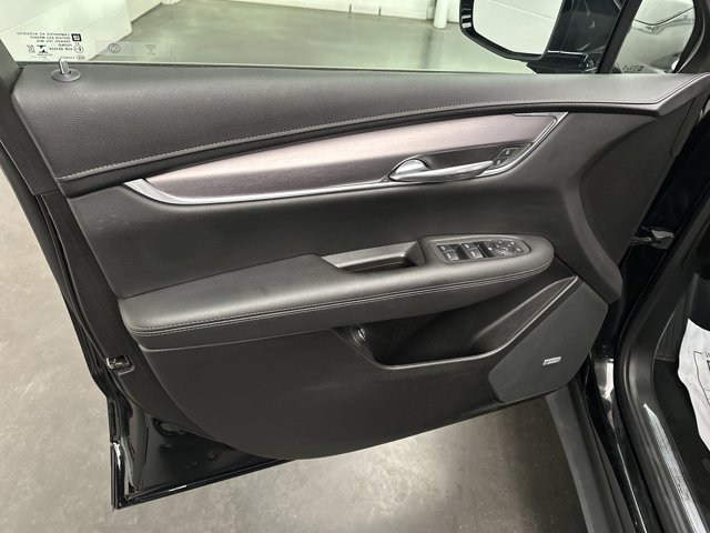 Vehicle image 19 of 42