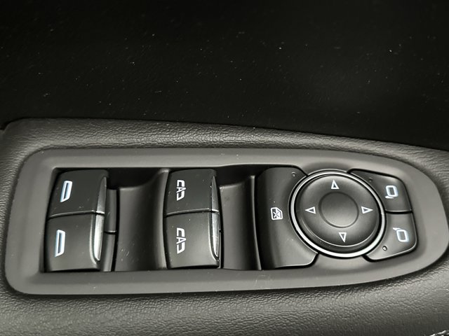 Vehicle image 20 of 42