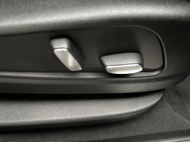 Vehicle image 24 of 42