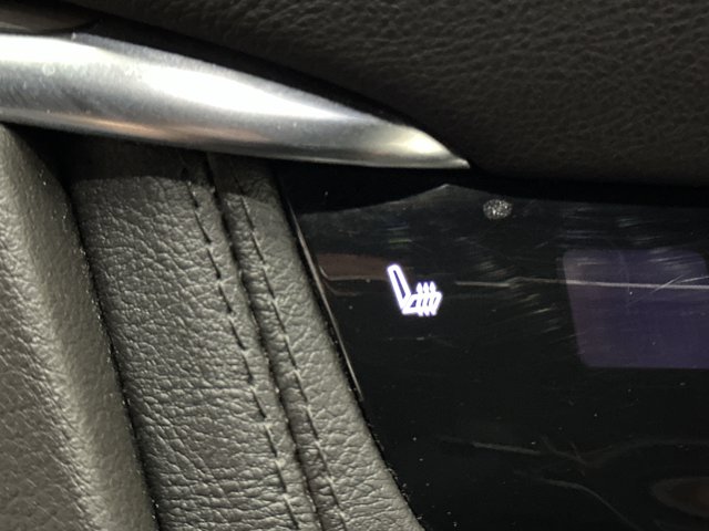 Vehicle image 37 of 42