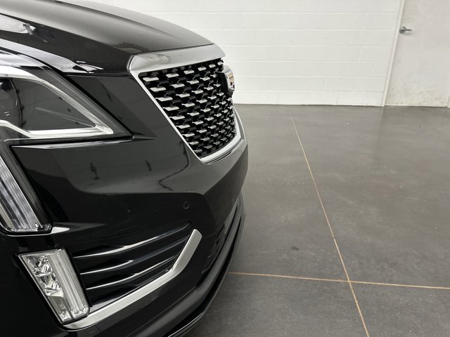 Vehicle image 9 of 42