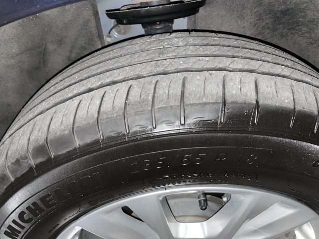 Vehicle image 13 of 37