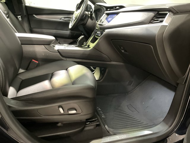 Vehicle image 35 of 37