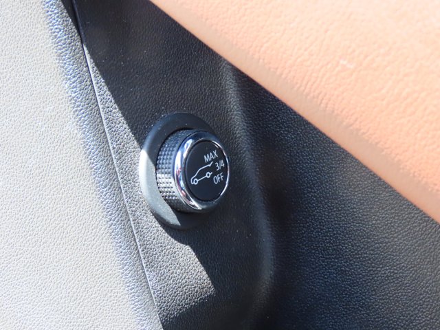 Vehicle image 29 of 49