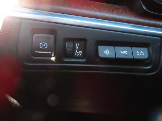 Vehicle image 43 of 49