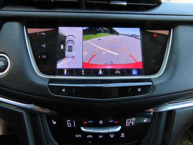 Vehicle image 33 of 49