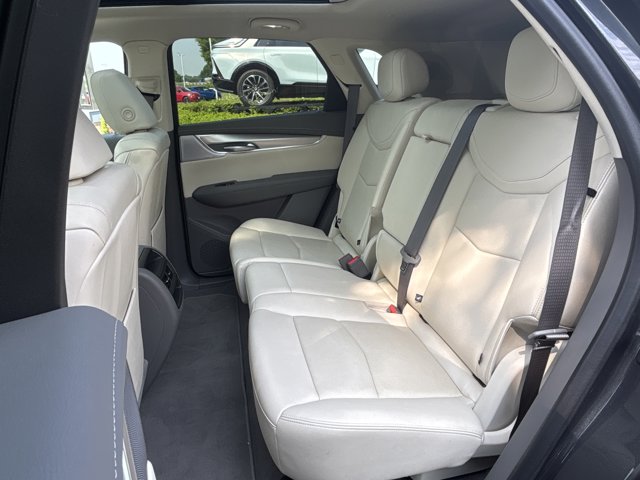 Vehicle image 29 of 34