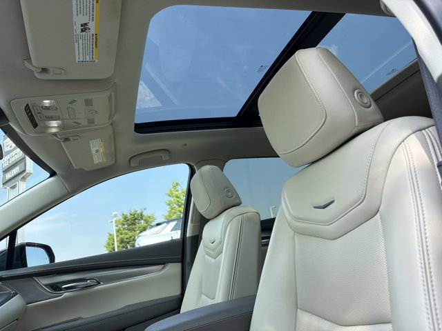 Vehicle image 26 of 34