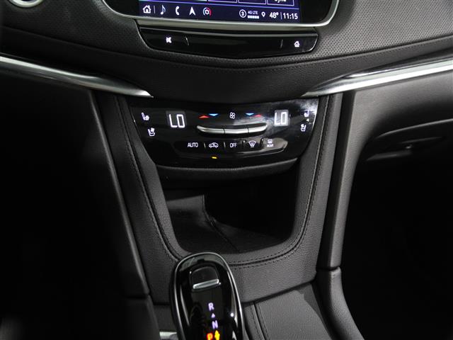 Vehicle image 16 of 24