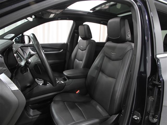 Vehicle image 6 of 24