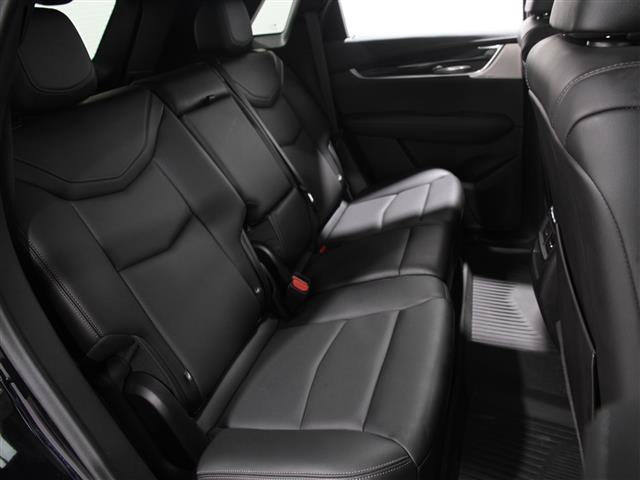 Vehicle image 20 of 24