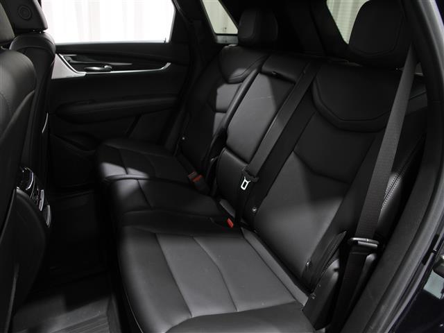 Vehicle image 21 of 24