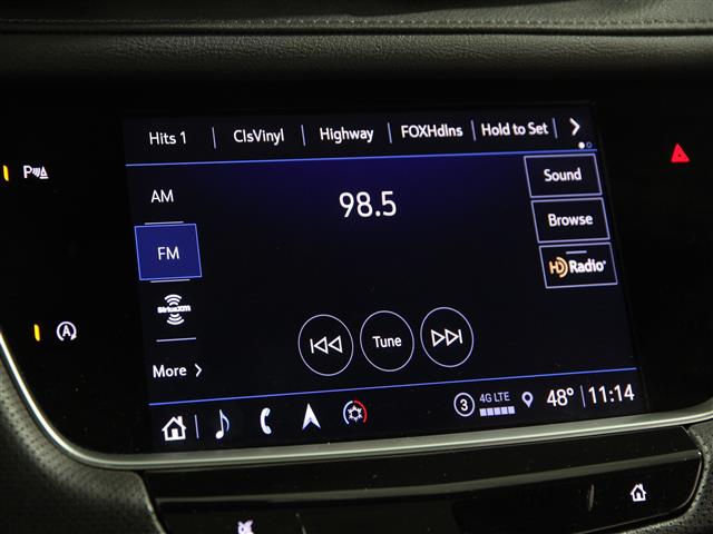 Vehicle image 11 of 24