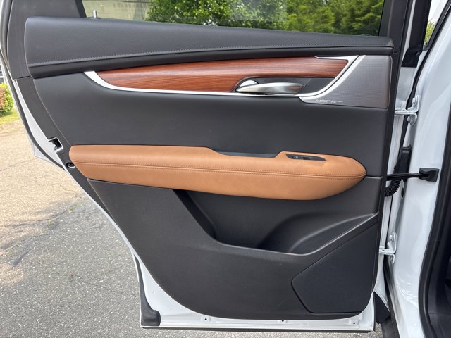 Vehicle image 28 of 36