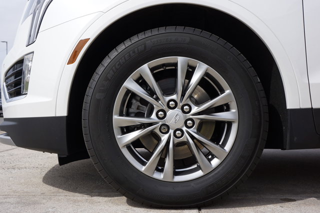 Vehicle image 17 of 36