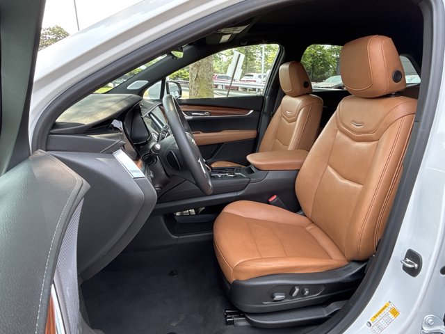 Vehicle image 25 of 36
