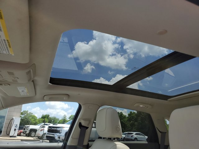 Vehicle image 13 of 28
