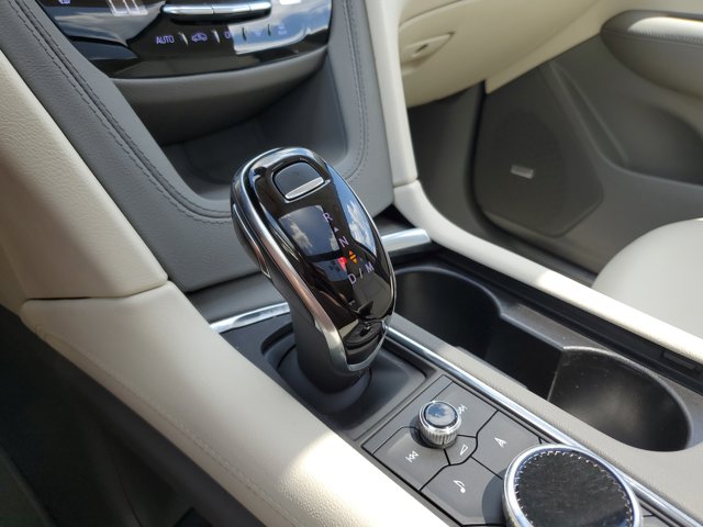 Vehicle image 19 of 28