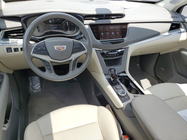 Vehicle image 11 of 28