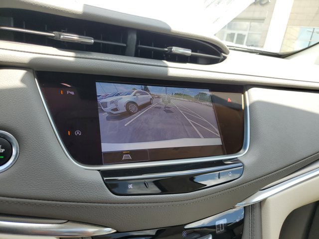 Vehicle image 18 of 28