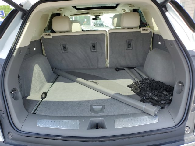 Vehicle image 7 of 28