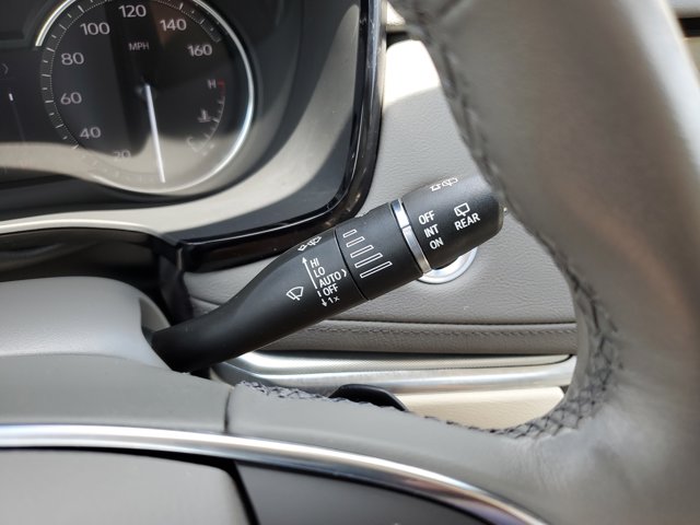 Vehicle image 27 of 28