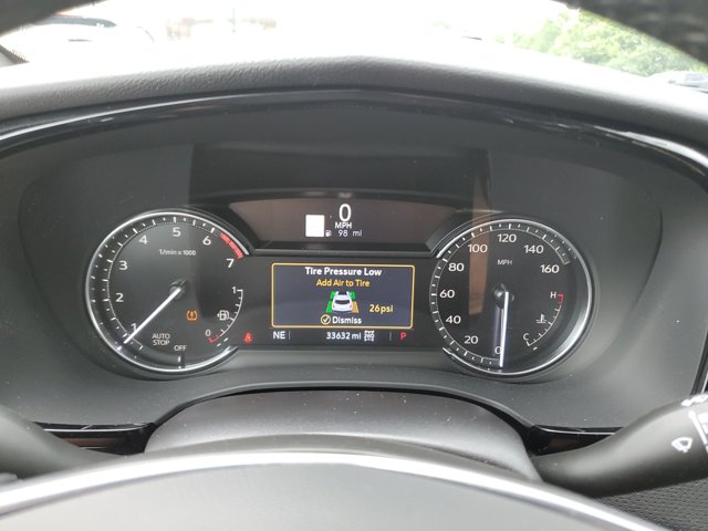 Vehicle image 23 of 30