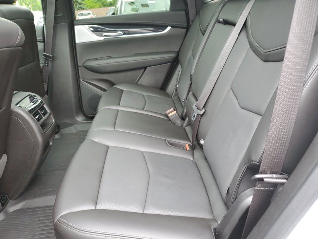 Vehicle image 10 of 30