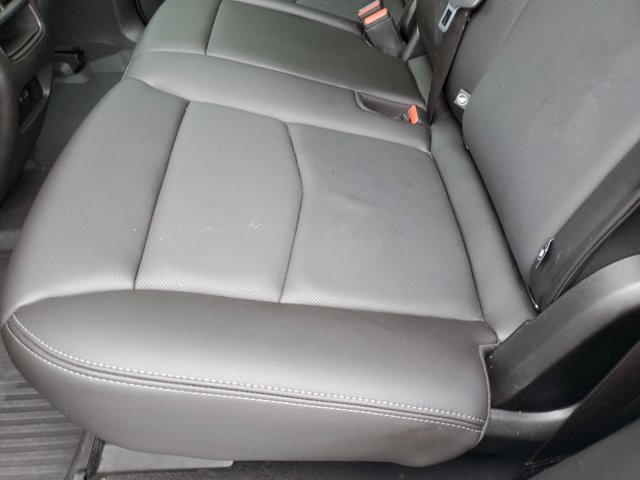 Vehicle image 12 of 30