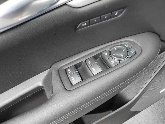 Vehicle image 18 of 30