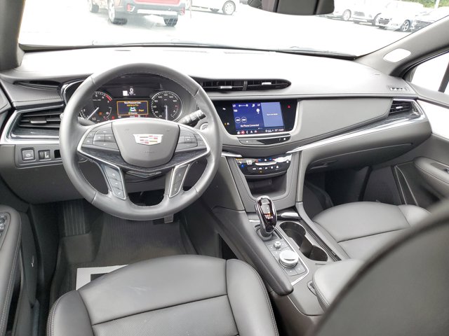 Vehicle image 8 of 30