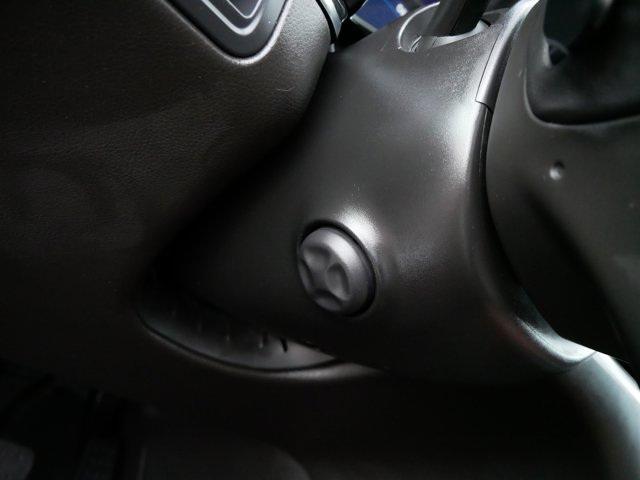 Vehicle image 22 of 36