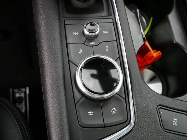 Vehicle image 21 of 36