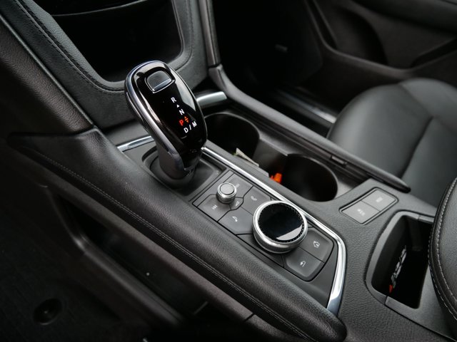 Vehicle image 20 of 36