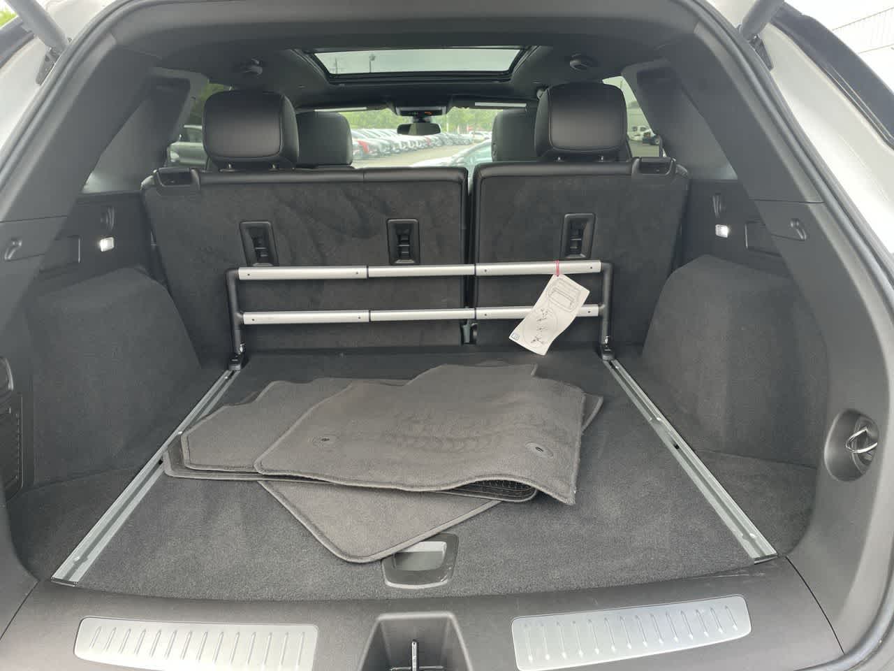 Vehicle image 17 of 42