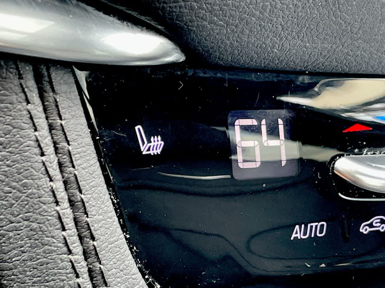 Vehicle image 23 of 42