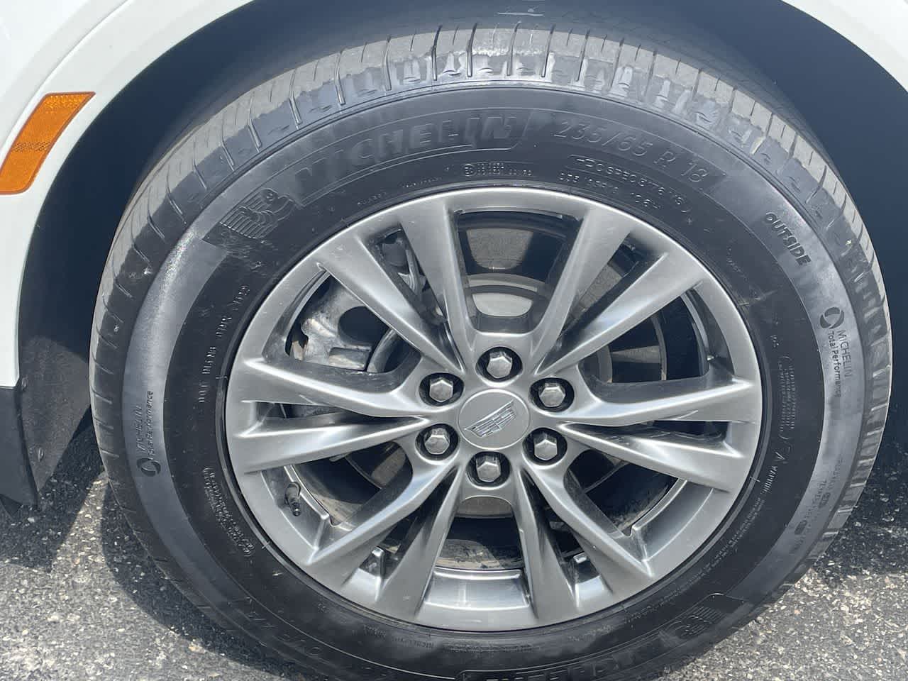 Vehicle image 39 of 42