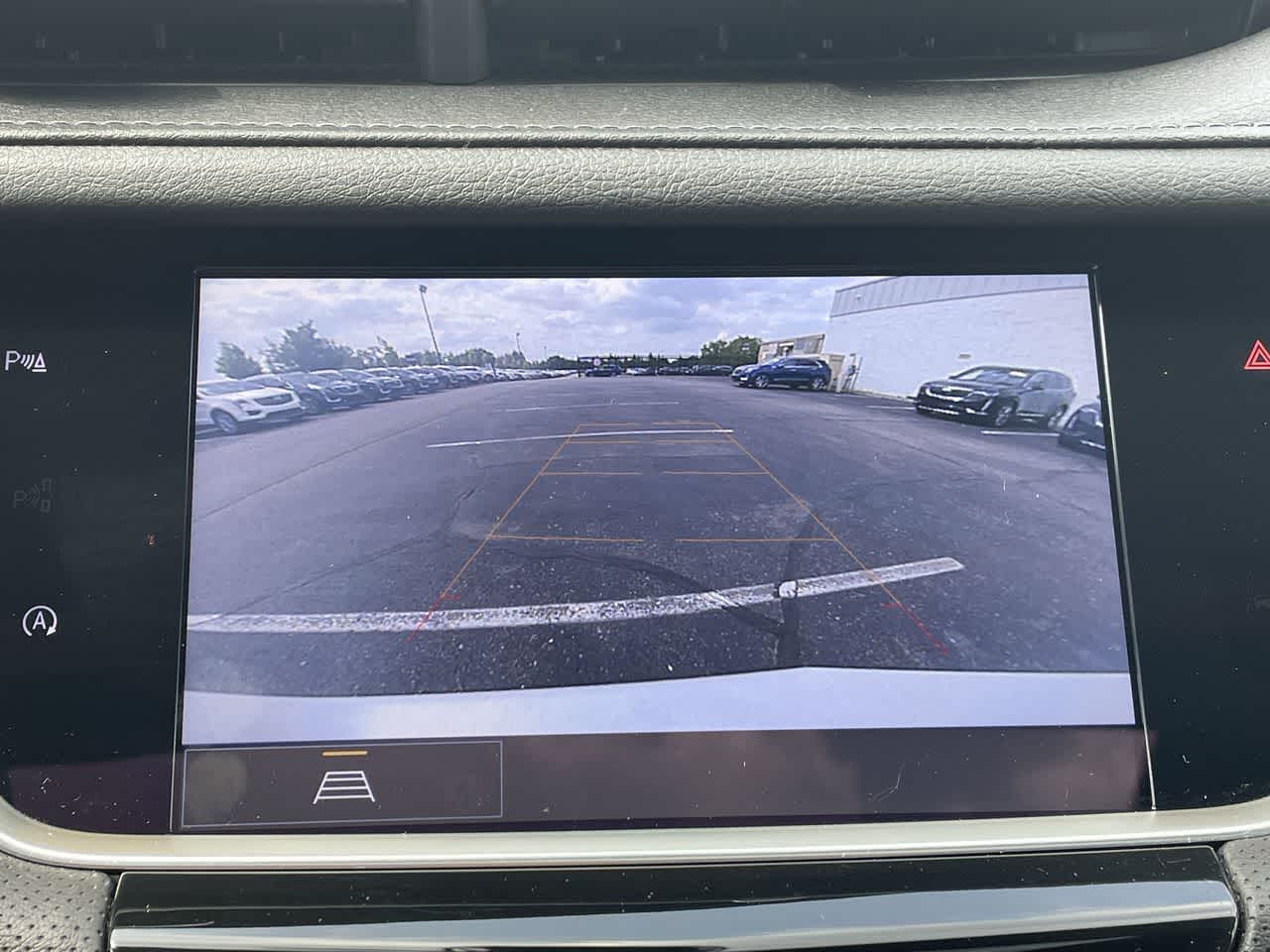 Vehicle image 28 of 42