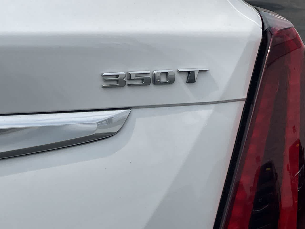 Vehicle image 41 of 42