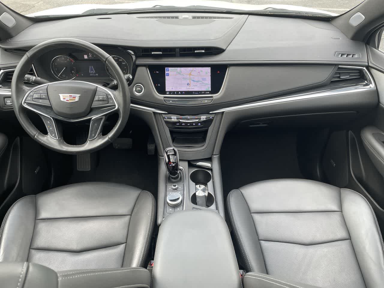 Vehicle image 25 of 42