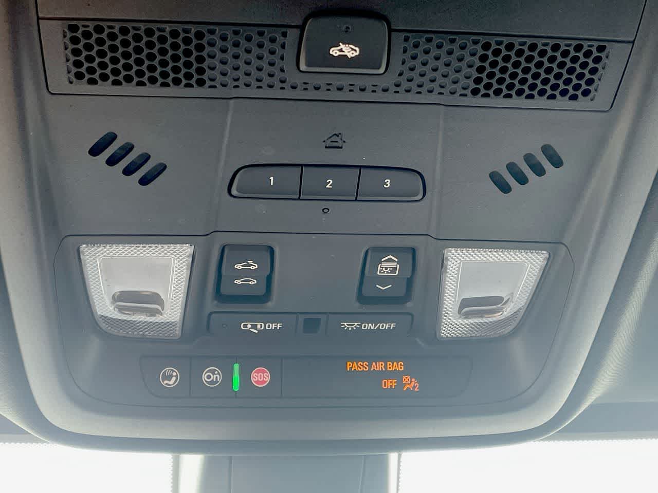 Vehicle image 32 of 42