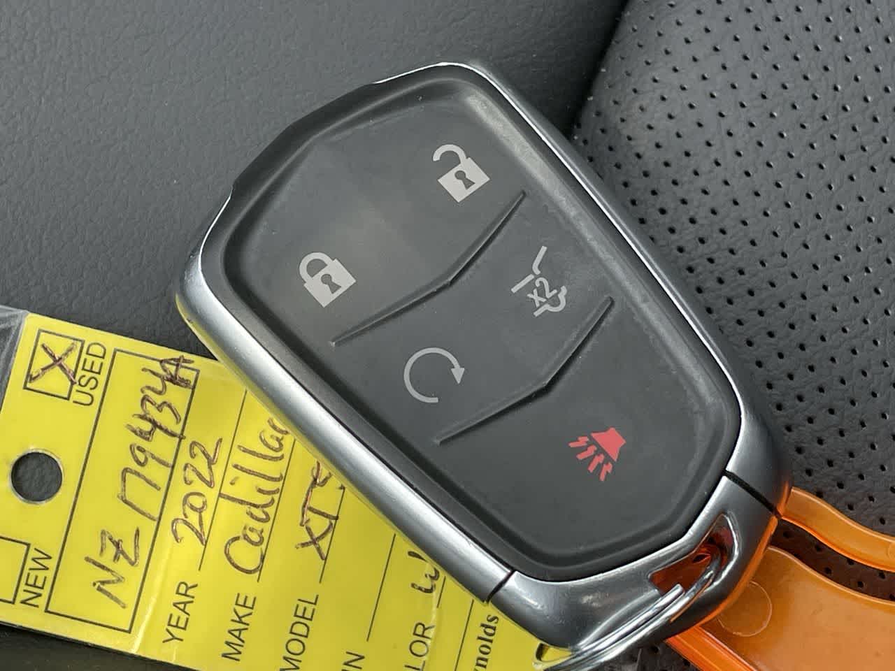 Vehicle image 33 of 42