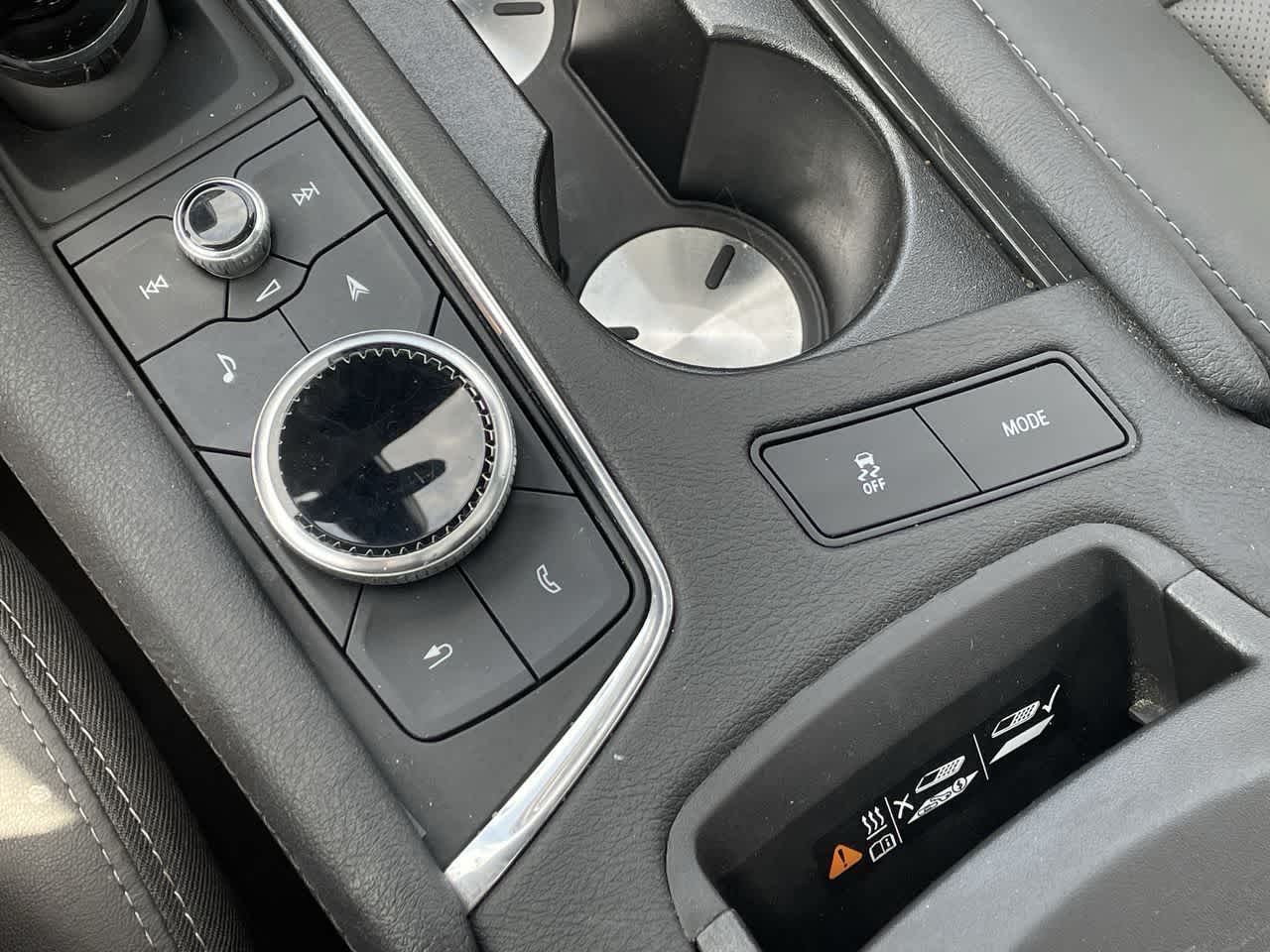 Vehicle image 31 of 42