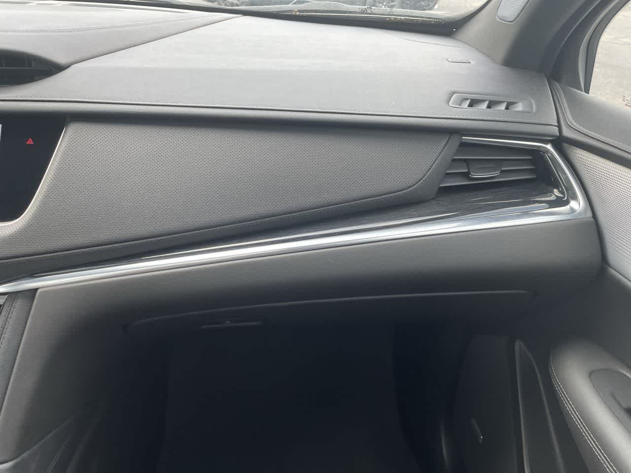 Vehicle image 16 of 42