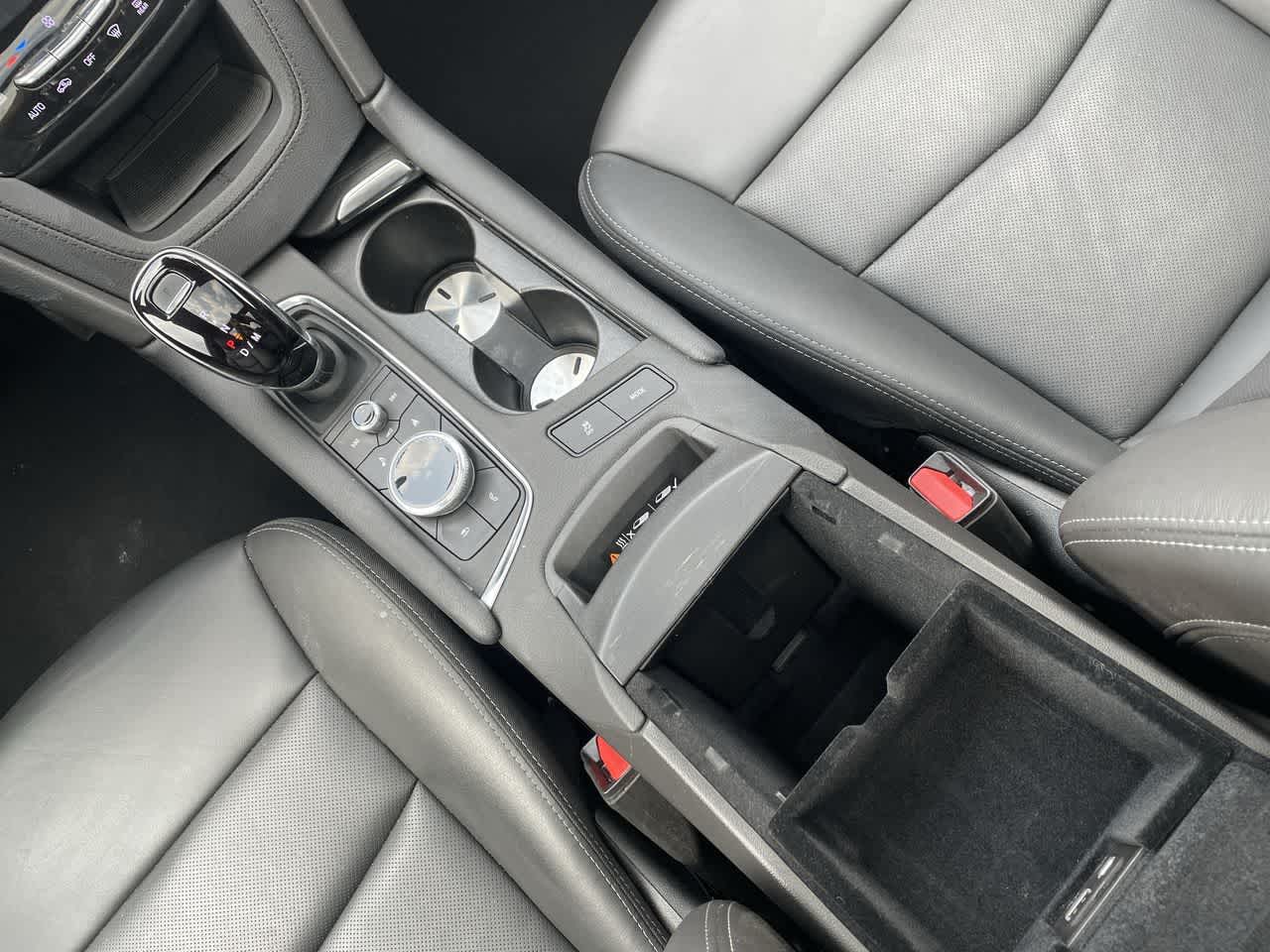 Vehicle image 26 of 42