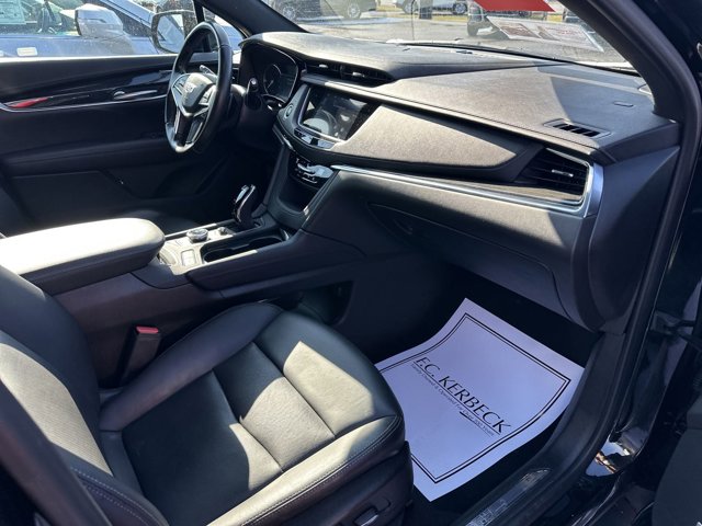 Vehicle image 13 of 32