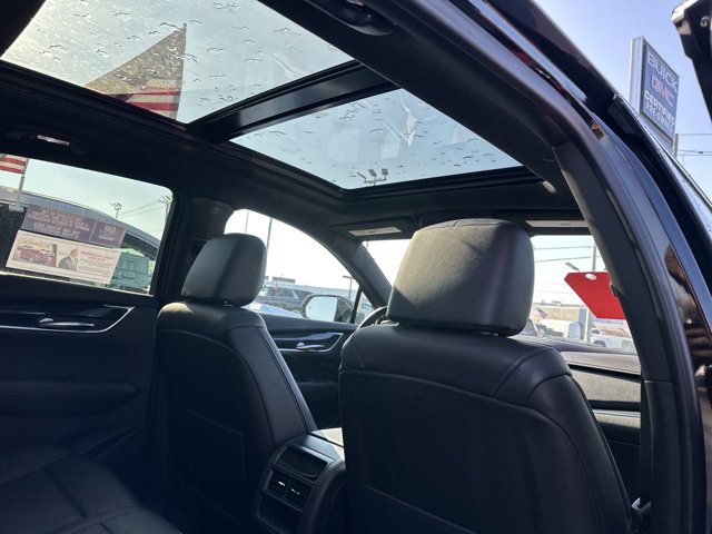 Vehicle image 17 of 32