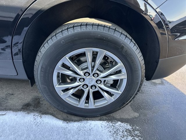 Vehicle image 8 of 32
