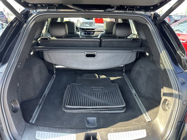 Vehicle image 24 of 32